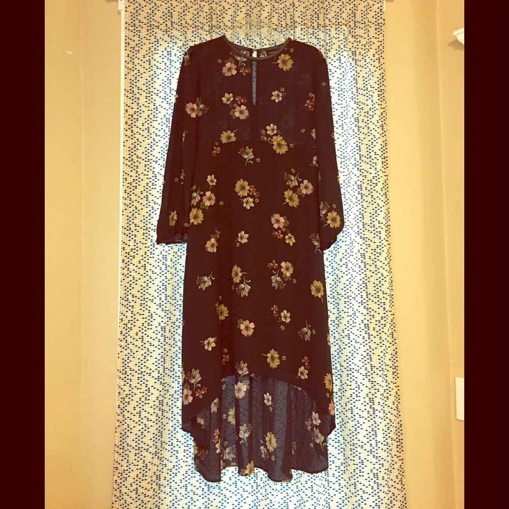 Beautiful floral dress 🌼🌺